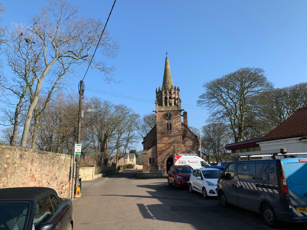 Church View / The Craster Arms In Beadnell Daire Dış mekan fotoğraf